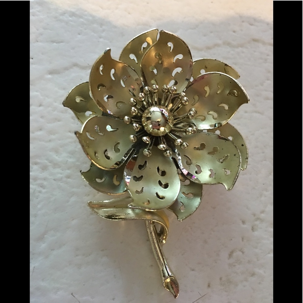 Vintage Coro Metal Flower Gold Tone Brooch Big